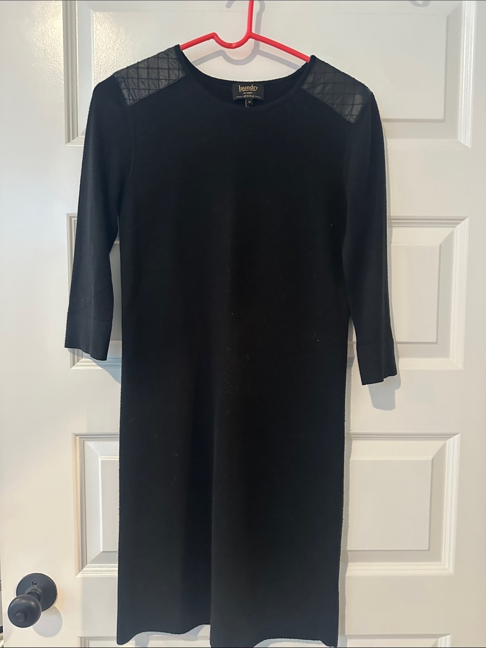 Laundry by Shelli Segal Black Quilted-Shoulder Knit Dress